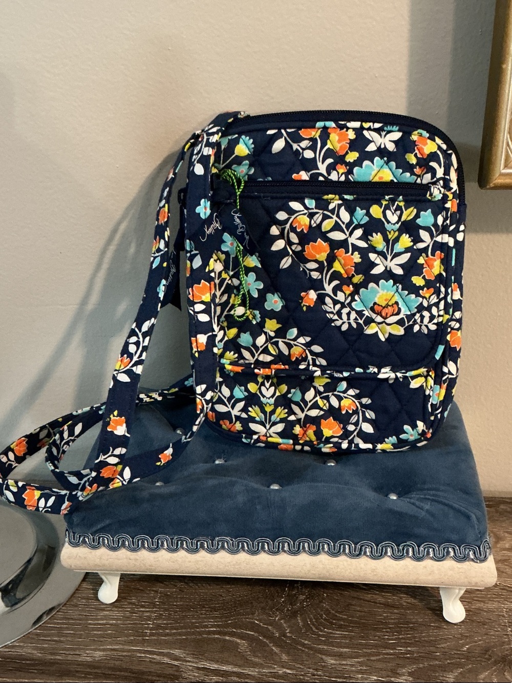 Vera Bradley Chandelier Floral Quilted Navy Small Crossbody NWOT 5.5x7.25